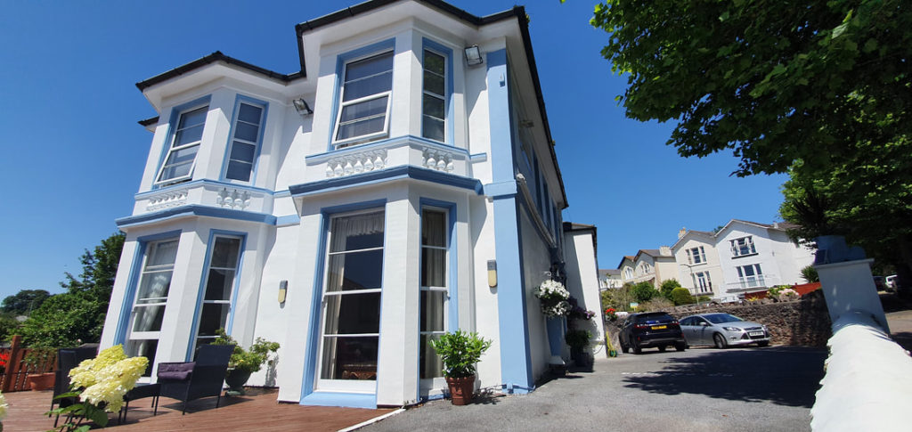 the best bed and breakfast Torquay. Easter B and B Torquay
